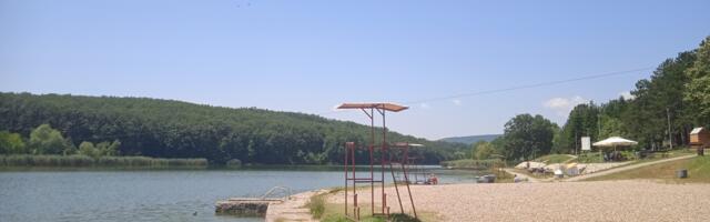 Na jezero u Šumaricama dolaze samo dugogodišnji kupači (VIDEO)