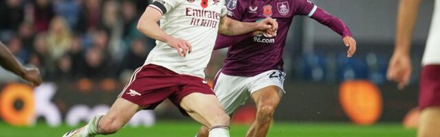 Premijer liga: Arsenal nastavio niz pobeda, Milenkoviću bod protiv Mančester Junajteda