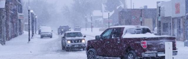 PRVI SNEG IZAZVAO HAOS U SAMOM SRCU EVROPE! Kolone vozila dugačke 500 km - zabelela se skoro cela zemlja! (FOTO)