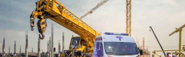 Havarija u Surčinu: Pao kran, radnik teško povređen