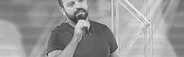 Supruga pokušala da ga reanimira, Hitna pomoć doletela u kuću: Pevaču nije bilo spasa