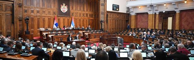 Skupština Srbije usvojila svih 40 tačaka dnevnog reda, odbijeni svi amandmani opozicije