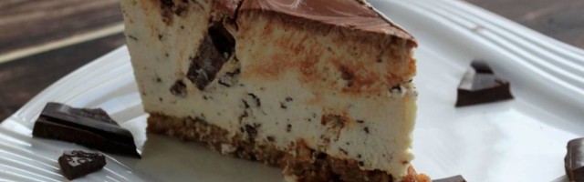 Straćatela čizkejk, kolač za koji mnogi kažu da je sinonim za leto