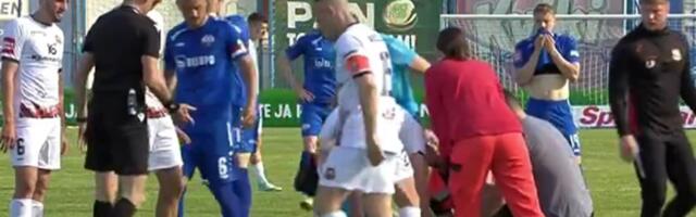 UŽASAVAJUĆ PRIZOR U HRVATSKOJ Golman kolenom nokautirao saigrača – fudbaler nepomično ležao na terenu (VIDEO)