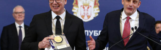 Karlovačka elegija o kičmi: Kad đaci neće da pevaju predsedniku opštine