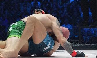 "NEĆU VIŠE DA PRIČAM, ALI..." Srpski MMA borac protivniku lomio ruku, pa nakon toga čestitao praznik i poslao važnu poruku!