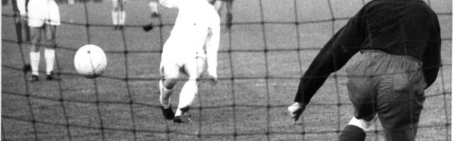 Kakav, bre, penal? Pogledajte kako je sudija častio Real pre 66 godina (VIDEO)