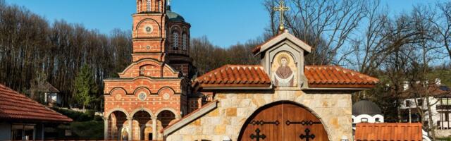 Po ovu vodu dolaze vernici iz cele Srbije - Evo zašto treba da odete u manastir Đunis