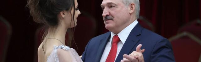 Lukašenkov "bataljon lubenica": Kako se predsednik Belorusije okružio lepoticama i dao im funkcije