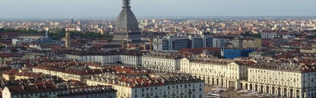 Uhvatio devojčicu koja je pala sa petog sprata