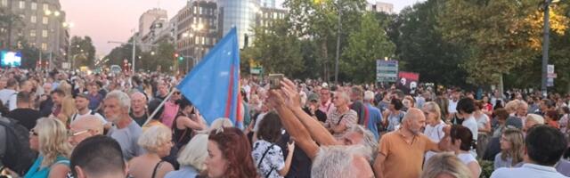 Novi protest u petak: Šetnja od Vlade do Pinka