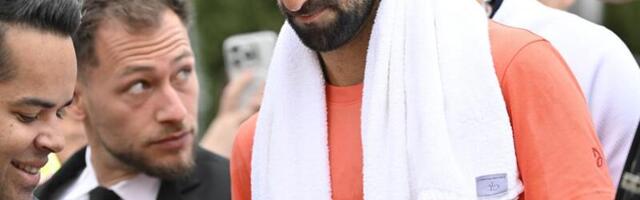 "IZVINJAVAM SE SVIMA KOJI SU OVO MORALI DA GLEDAJU" Đoković utučen posle bolnog poraza u Monte Karlu