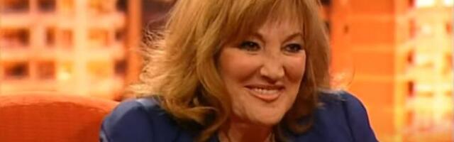 "Vidim da publika aplaudira, a ja ne čujem baš ništa!" Pevačica o gubitku sluha: "Ne krijem da koristim..."