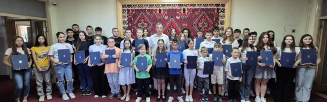 Gradonačelnik Vasić organizovao prijem za najuspešnije učenike