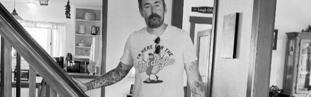 Poznati jutjuber pronađen mrtav u svom stanu: Samo 4 dana ranije vozio se golfom sa prijateljem, planirao odlazak na utakmicu