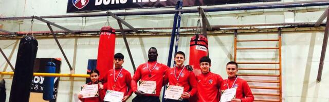 Šest takmičara, šest medalja: Fantastičan uspeh mladih boksera Banata na Prvenstvu Vojvodine