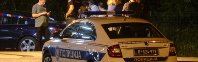 AUTO SLETEO SA PUTA I UDARIO U STUB: Povređeno 5 osoba