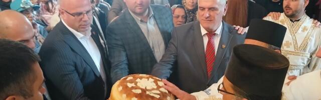 Svetom liturgijom i rezanjem kolača Čačak obeležio gradsku slavu Spasovdan