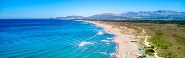 STRAHOVIT POŽAR NA ULCINJSKOJ VELIKOJ PLAŽI! Gori restoran!