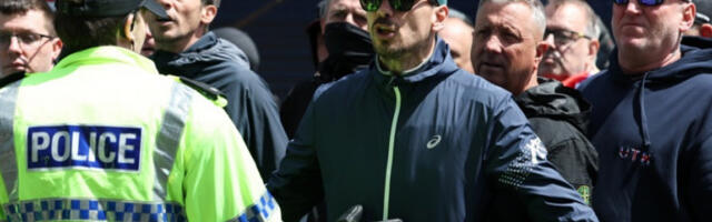 Лондон: дете оптужено за тероризам због планирања напада на џамије