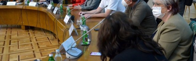 Završena sednica Kriznog štaba, zvanično saopštavanje odluka na konferenciji u 15 časova