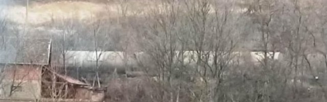 DRAMA NA ŽELEZNIČKOJ STANICI! Kod sela Kaona evakuisano stanovništvo, iz vagona je ISCURELO NEŠTO VEOMA OPASNO