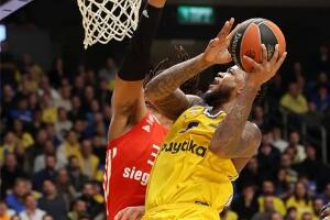 Макаби сигуран против Бајерна, Олимпија боља од Панатенаикоса, победа  Реала