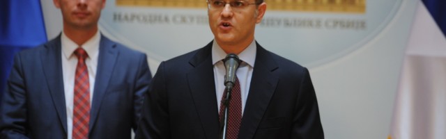 Vuk Jeremić: Vlast i opozicija u Srbiji moraju delovati složno u vezi CG