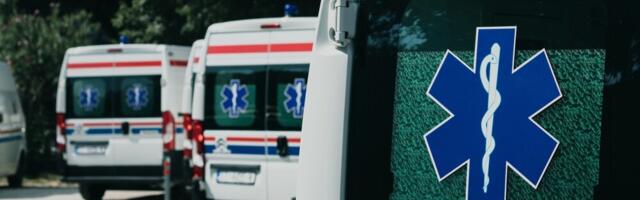 Stradale dve osobe u saobraćajnoj nesreći