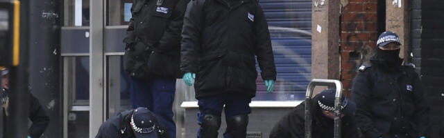 DEČAK NOŽEM IZMASAKRIRAO MLADIĆA: Napao ga usred bela dana ispred kafića, policajci i bolničari uzalud su ga REANIMIRALI