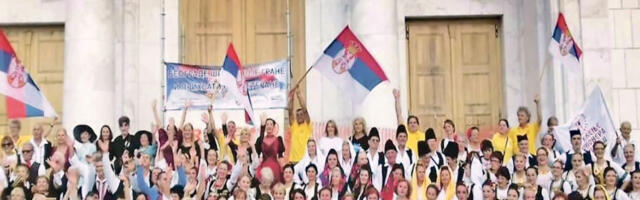 Aнсамбл „Шиљ­кан” пред­ста­вља игре из Ср­би­је