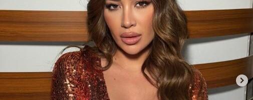 PEVAČICA IZAZVALA SAOBRAĆAJKU, A SAD PROVOCIRALA U KABRIOLETU! Pogledakte šta je Tea radila u uskom  kombinezonu tokom vožnje (FOTO)