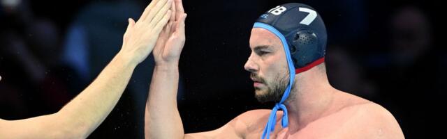 Drašović se našalio sa novinarima zbog masnica na telu: Nek biju, tući ćemo i mi!