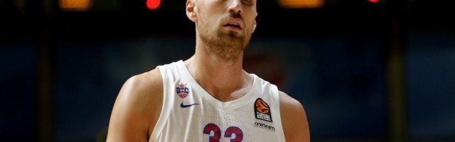 Brutalni Milutinov - 17 poena i rekordnih 19 skokova!