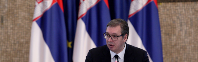 VUČIĆ: U Srbiju stiglo još 10.000 vakcina protiv Covid-19