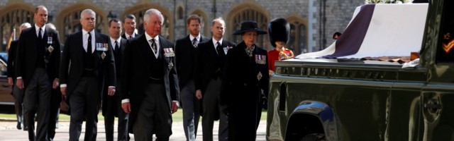 Sahranjen princ Filip: “Ovo je bio prvi i poslednji put da ide ispred kraljice”