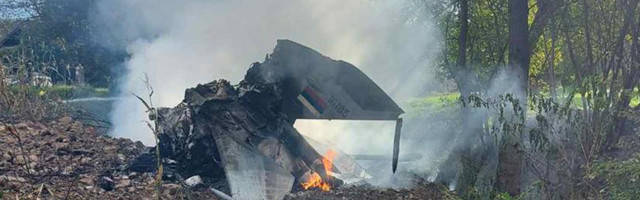 JEZIVE SCENE SA MESTA NESREĆE! Ovo je avion MiG-21 u kojem je poginuo pilot (FOTO)