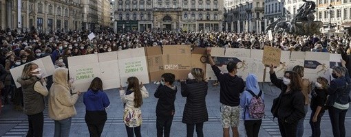 U Francuskoj policijske akcije protiv desetina pojedinaca, "fatva" protiv ubijenog nastavnika