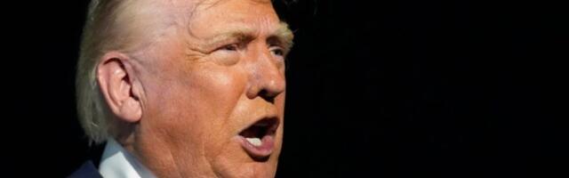 ZAINATIO SE ZA SVE PARE DA ISTERA SVOJE: Tramp obustavio imigracione zahteve iz 19 zemalja