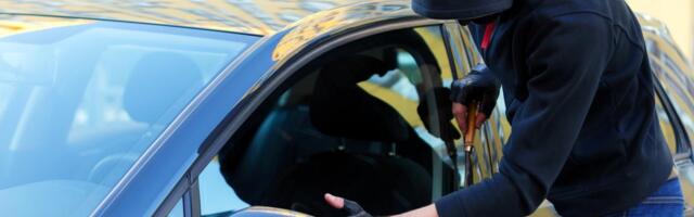 KLINCI OD 19 i 14 GODINA UKRALI AUTO UZ PRETNJU NOŽEM: Policija ih uhapsila u Bečeju, obojici određen pritvor!