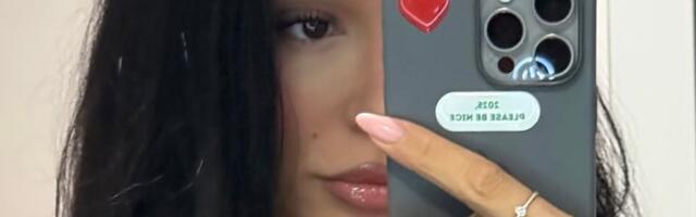 Edita Aradinović se od 2025. oprostila bez donjeg veša, ali stvarno! Niže od struka nema baš ništa