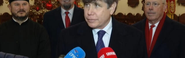 Род Благојевић честитао Божић на српском језику