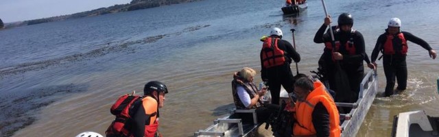Leskovački i vranjski vatrogasci na Vlasinskom jezeru izvodili vežbu