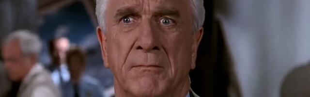 Sećanje na jedan od najluđih intervjua Leslija Nilsena: Urnebesne scene su se dešavale iza njegovih leđa