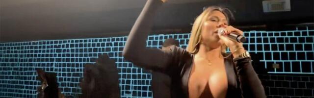 Iz ovog ugla je najvrelija: Sandra Afrika pokazala dekolte, grudi kao tempirane bombe