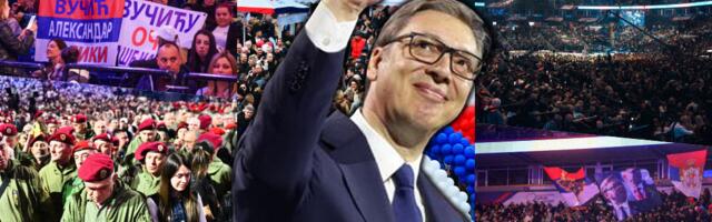 UŽIVO "ISPRED SEBE VIDIM JEDAN TRANSPARENT" Vučić na veličanstvenom skupu SNS: Piše "samo smo stajali, gledali vas i pobedili" Vi ste sačuvali našu Srbiju!