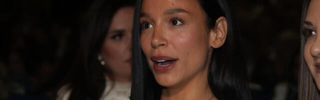 STRAŠNO! BAČEN SUZAVAC! Hitno prekinut nastup trudne Edite Aradinović u Čačku