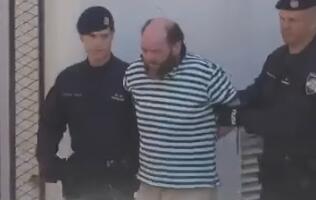 NOVI DETALJI O MONSTRUMU IZ DRNIŠA! 1994. godine sa 17 uboda nožem ubio devojku (22), STRINI na ulici pokazivao međunožje, a onda BRUTALNO ubio dečaka Luku!