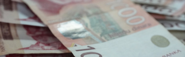 Na račune leže 5.000 dinara: Novac od države dobija 1,7 miliona građana Srbije