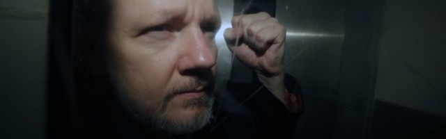 ASANŽU ODBIJEN ZAHTEV ZA KAUCIJU! Sud u Londonu nije prihvatio molbu osnivača Vikiliksa!